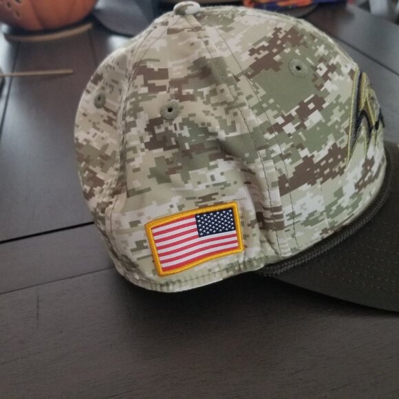 Men's Baltimore Ravens New Era Camo 2025 Salute to Service 39THIRTY Flex Hat M-L - Picture 7 of 11